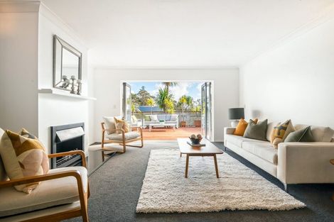 Photo of property in 11 The Close, Greenhithe, Auckland, 0632