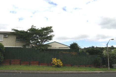 Photo of property in 1/117 Lynn Road, Bayview, Auckland, 0629
