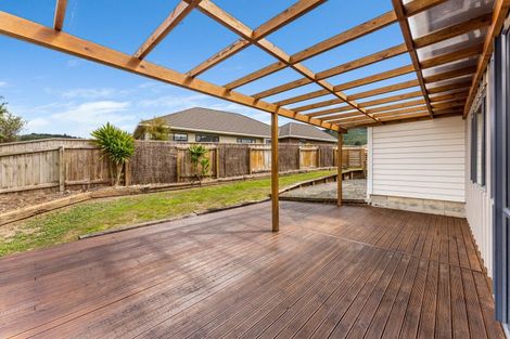 Photo of property in 29 James Nairn Grove, Riverstone Terraces, Upper Hutt, 5018