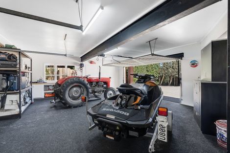 Photo of property in 188 Mellons Bay Road, Mellons Bay, Auckland, 2014