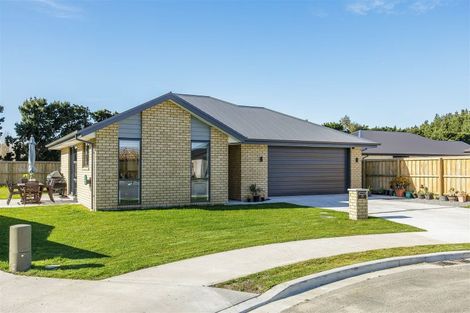 Photo of property in 10 Wykes Place, Amberley, 7410