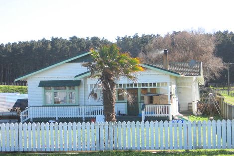 Photo of property in 11 Andrews Street, Foxton Beach, Foxton, 4815