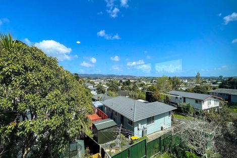 Photo of property in 1/7 South Pacific Place, Henderson, Auckland, 0612