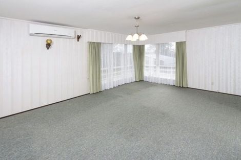 Photo of property in 13 Paulange Place, Pakuranga Heights, Auckland, 2010