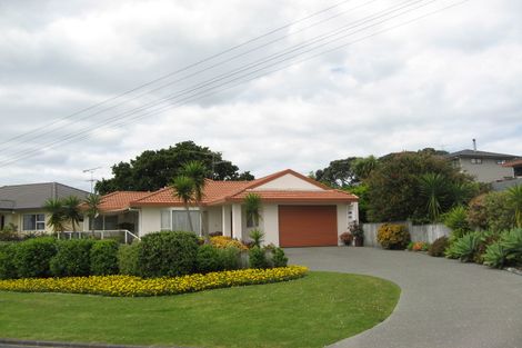 Photo of property in 3a Beach Road, Manly, Whangaparaoa, 0930