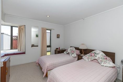 Photo of property in 33a Sandwich Road, St Andrews, Hamilton, 3200