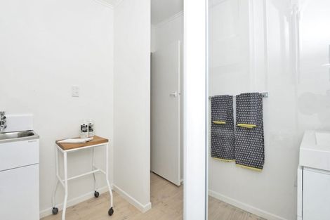 Photo of property in 3/5 Powell Street, Avondale, Auckland, 1026