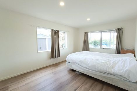 Photo of property in 17 Bob Charles Drive, Golflands, Auckland, 2013