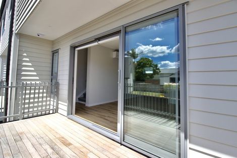 Photo of property in 5/94 Target Road, Totara Vale, Auckland, 0629