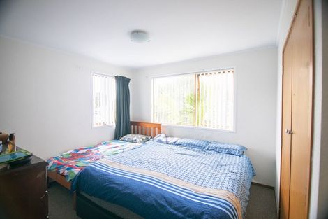 Photo of property in 4 Adel Place, Weymouth, Auckland, 2103