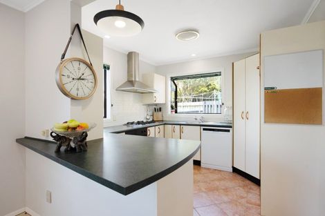 Photo of property in 21 Trebann Street, Paparangi, Wellington, 6037