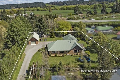 Photo of property in 16/18 Queen Street, Coalgate, 7673