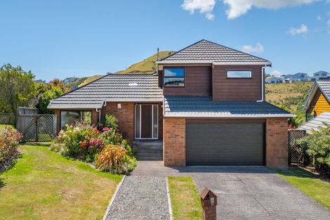 Photo of property in 14 Aintree Grove, Churton Park, Wellington, 6037
