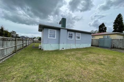 Photo of property in 8 Albert Road, Kelston, Auckland, 0602