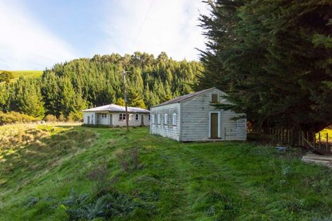 Photo of property in 496 Pukeatua Road, Dannevirke, 4975