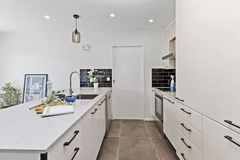 Photo of property in 2b James Street, Plimmerton, Porirua, 5026