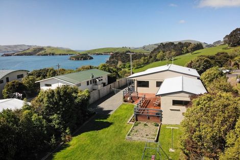 Photo of property in 52 Oxley Crescent, Broad Bay, Dunedin, 9014