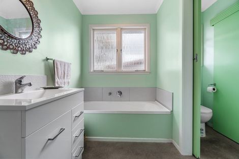 Photo of property in 74 Aberdeen Drive, Dinsdale, Hamilton, 3204