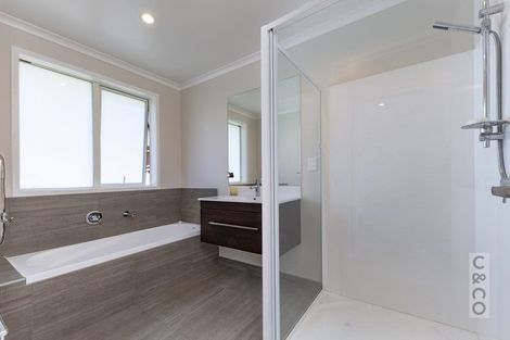 Photo of property in 7 Orchard Terrace, Riverhead, 0820