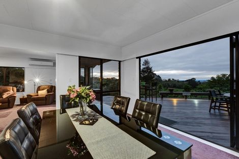 Photo of property in 14 Sequoia Grove, Merrilands, New Plymouth, 4312