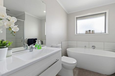 Photo of property in 78d Mcintosh Drive, Pokeno, 2471