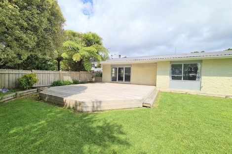 Photo of property in 2 Te Ngaere Place, Merrilands, New Plymouth, 4312