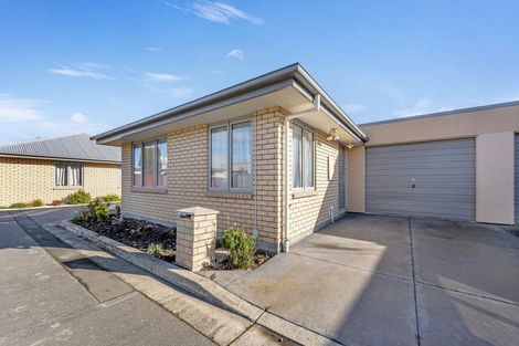 Photo of property in 74l Olliviers Road, Phillipstown, Christchurch, 8011