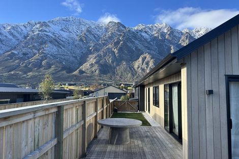 Photo of property in 34 Spur Ridge Rise, Jacks Point, 9371