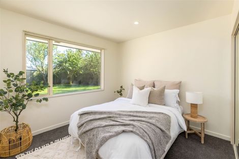 Photo of property in 21 Linkwater Way, Parklands, Christchurch, 8083