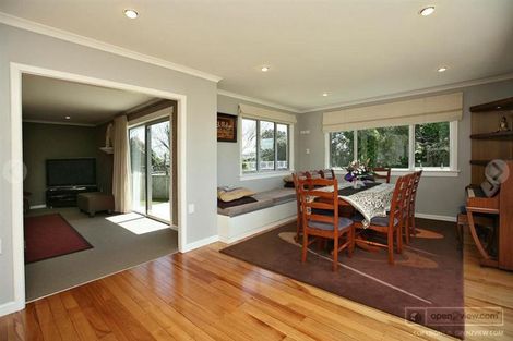 Photo of property in 37 Paynters Avenue, Strandon, New Plymouth, 4312