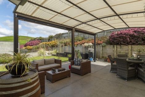 Photo of property in Waterview Estate, 6/4 Greystone Place, Omokoroa, 3114