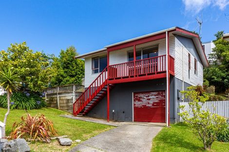 Photo of property in 8 Halyard Place, Whitby, Porirua, 5024