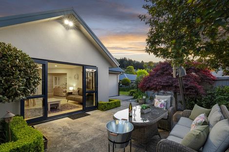 Photo of property in 9 Oakview Lane, Cashmere, Christchurch, 8022