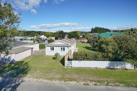 Photo of property in 10 Penfold Square, Leithfield, 7481