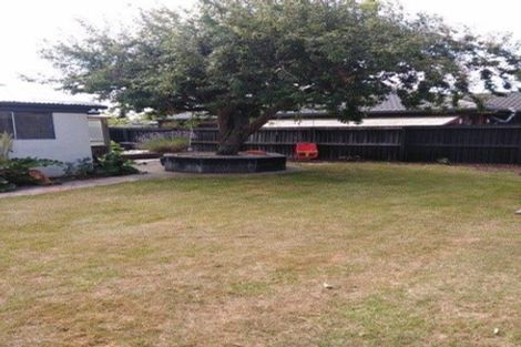 Photo of property in 87 Farquhars Road, Redwood, Christchurch, 8051