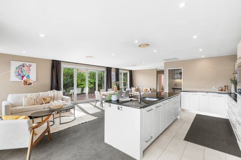 Photo of property in 2 Kinrara Place, Halswell, Christchurch, 8025