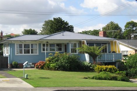 Photo of property in 22 Lewis Road, Pakuranga, Auckland, 2010
