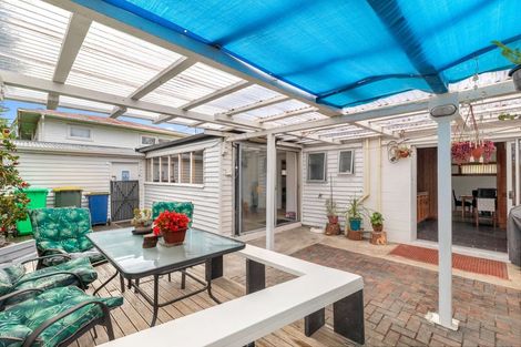 Photo of property in 91 Barrys Road, Glendene, Auckland, 0602