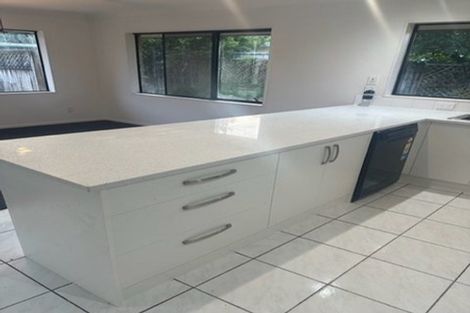 Photo of property in 9 Shannon Place, Northpark, Auckland, 2013