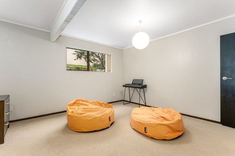 Photo of property in 28 Peterhouse Street, Tawa, Wellington, 5028