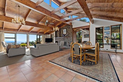 Photo of property in 34 Motutara Road, Muriwai, Waimauku, 0881