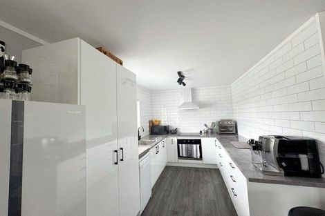 Photo of property in 11a Johnson Street, Waipawa, 4210