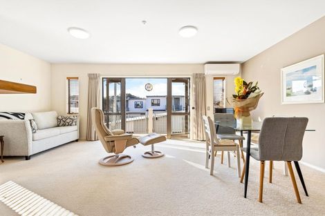 Photo of property in The Grange, 48/92 Bush Road, Albany, Auckland, 0632