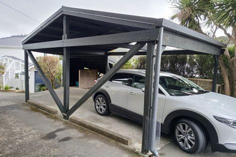 Photo of property in 76 Ranui Crescent, Khandallah, Wellington, 6035
