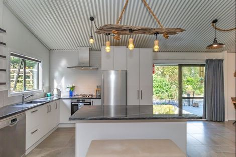 Photo of property in 146 Manakau Heights Drive, Manakau, Levin, 5573