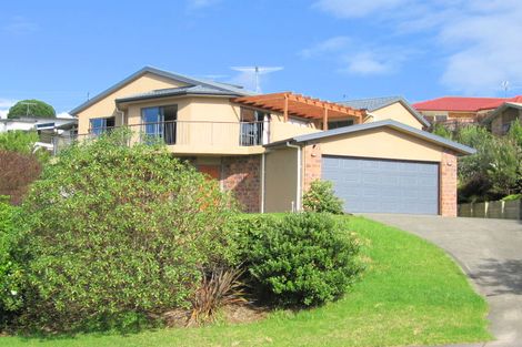 Photo of property in 31 Roberta Crescent, Orewa, 0931