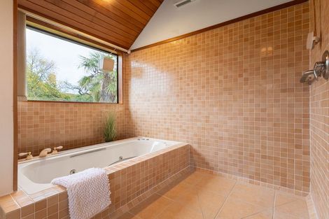 Photo of property in 10 Edgewater Street, Waikanae, 5036