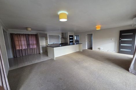 Photo of property in 67 Redoubt Road, Goodwood Heights, Auckland, 2105