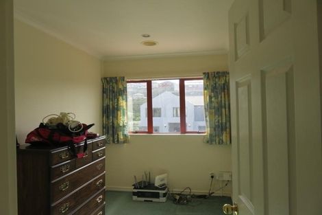 Photo of property in 27 Amesbury Drive, Churton Park, Wellington, 6037