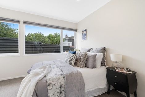 Photo of property in 22 Andrea Place, Sunnyhills, Auckland, 2010